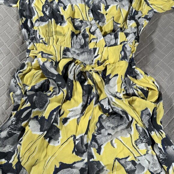 Elevenses Women XS Romper Shorts Yellow Floral V Neck Faux Wrap Belt Half Sleeve - Picture 6 of 11